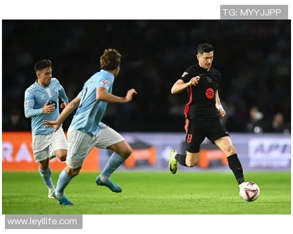 西甲激战：里昂狂胜波尔图五球大捷引发全场热议