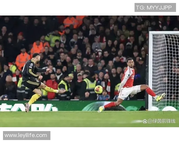 中超精彩对决曼联大胜阿森纳红牌事件引发全场热议