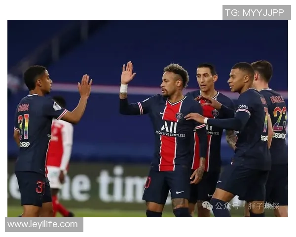 欧联杯巴黎圣日耳曼大胜曼城战术解析与惨败瞬间回顾