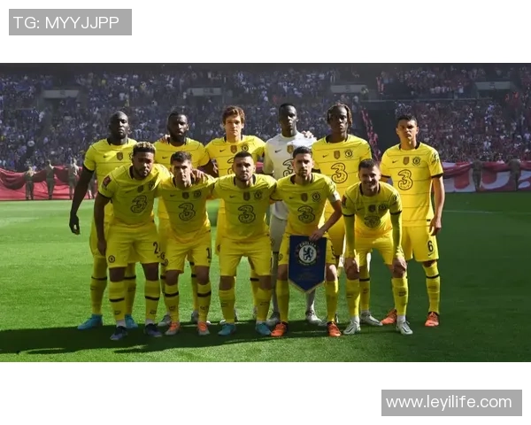 足总杯精彩对决：里昂大胜多特蒙德点球大战瞬间点燃全场气氛