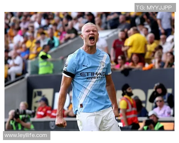 中超精彩对决巴黎圣日耳曼与曼城战成平局引发全场热烈反响