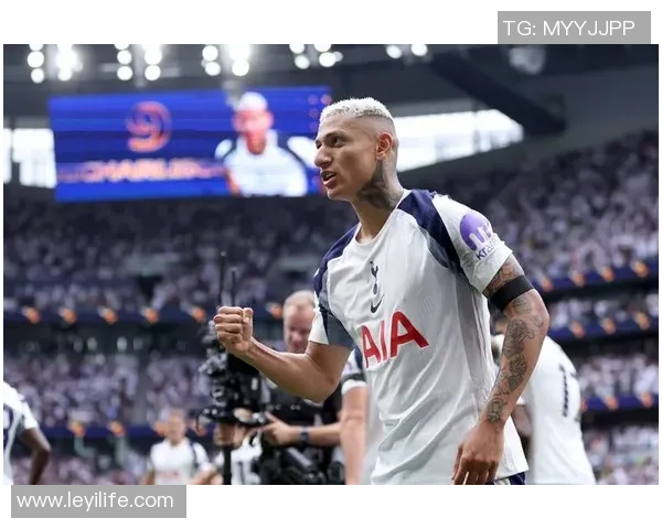 国王杯激战热刺与曼城战成平局双方精彩瞬间引爆全场气氛