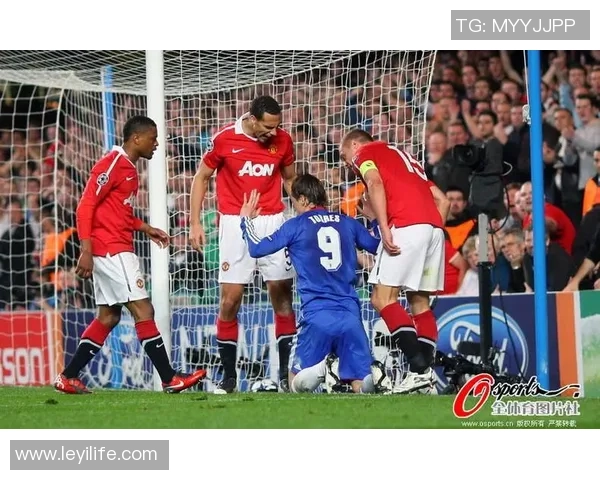 德甲焦点战波尔图与巴黎圣日耳曼握手言和红牌事件引发全场热议