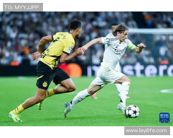 西甲激战：多特蒙德险胜那不勒斯神扑瞬间点燃全场激情