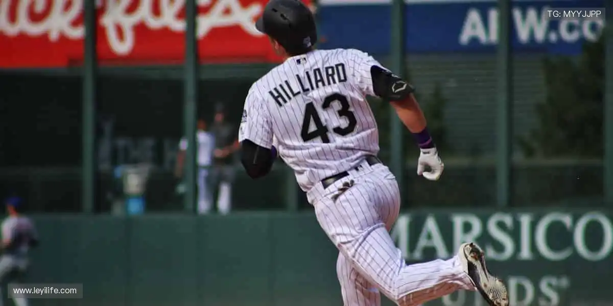 从训练场到直播间，我们与你同在！🏟️📱